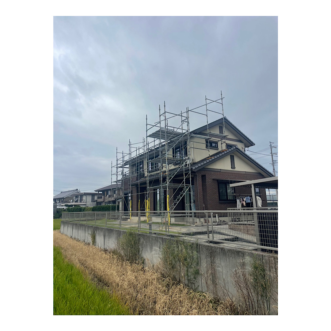 瓦張り替え工事のための足場 アイキャッチ画像