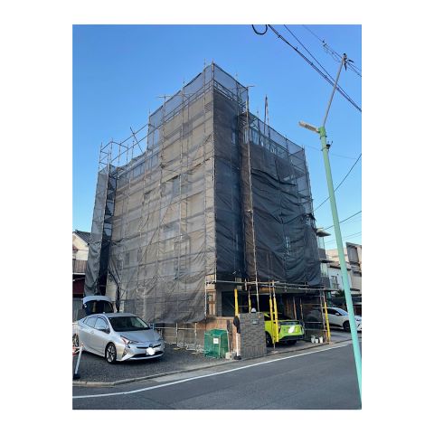 3階建て民家外壁リフォーム工事用足場